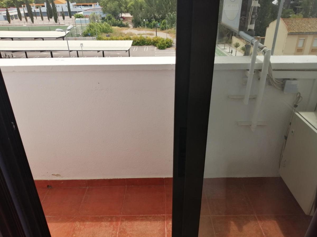 Hostal Jaime I อูเอสกา ภายนอก รูปภาพ