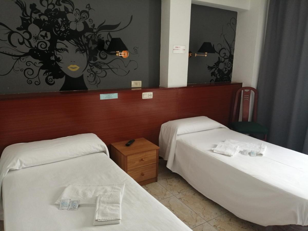 Hostal Jaime I อูเอสกา ภายนอก รูปภาพ