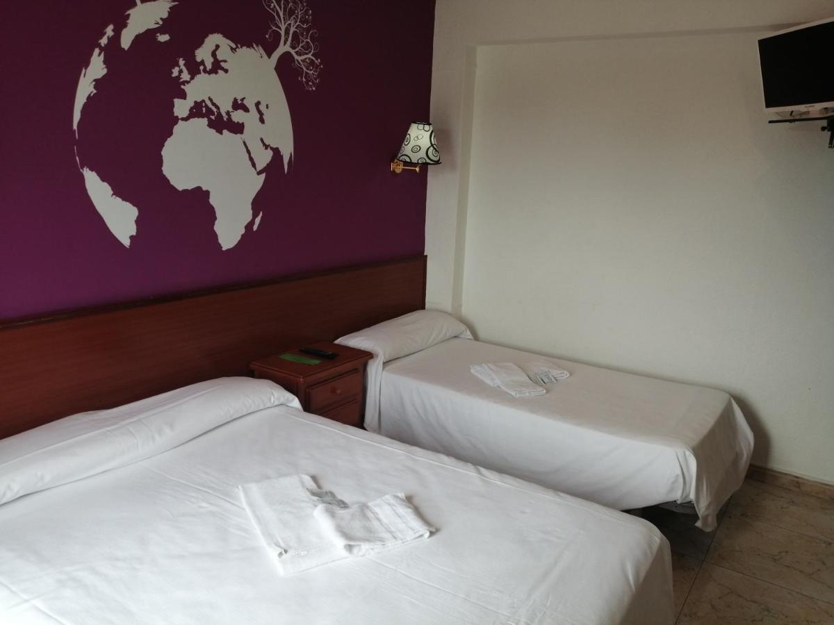 Hostal Jaime I อูเอสกา ภายนอก รูปภาพ